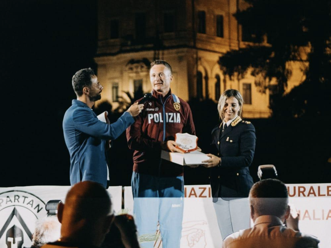 Tra i vari premiati, non poteva mancare il campione europeo di tiro a volo Mauro De Filippis.