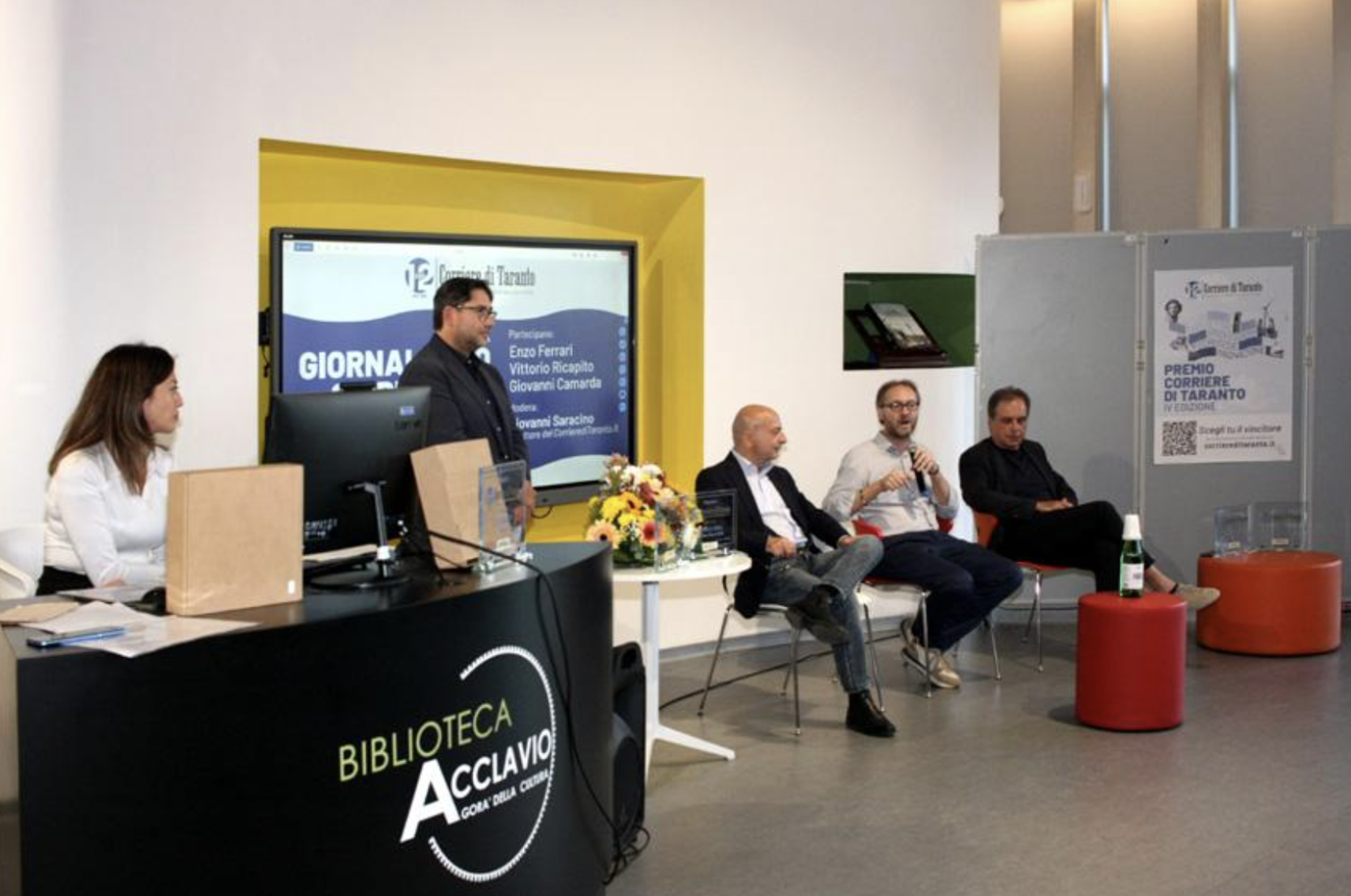 24/10/2025: Giovanni Saracino, direttore del CorrierediTaranto.it, introduce il talk con i colleghi Ferrari, Ricapito e Camarda incentrato sul futuro della professione giornalistica nell'era dei social media e dell'AI