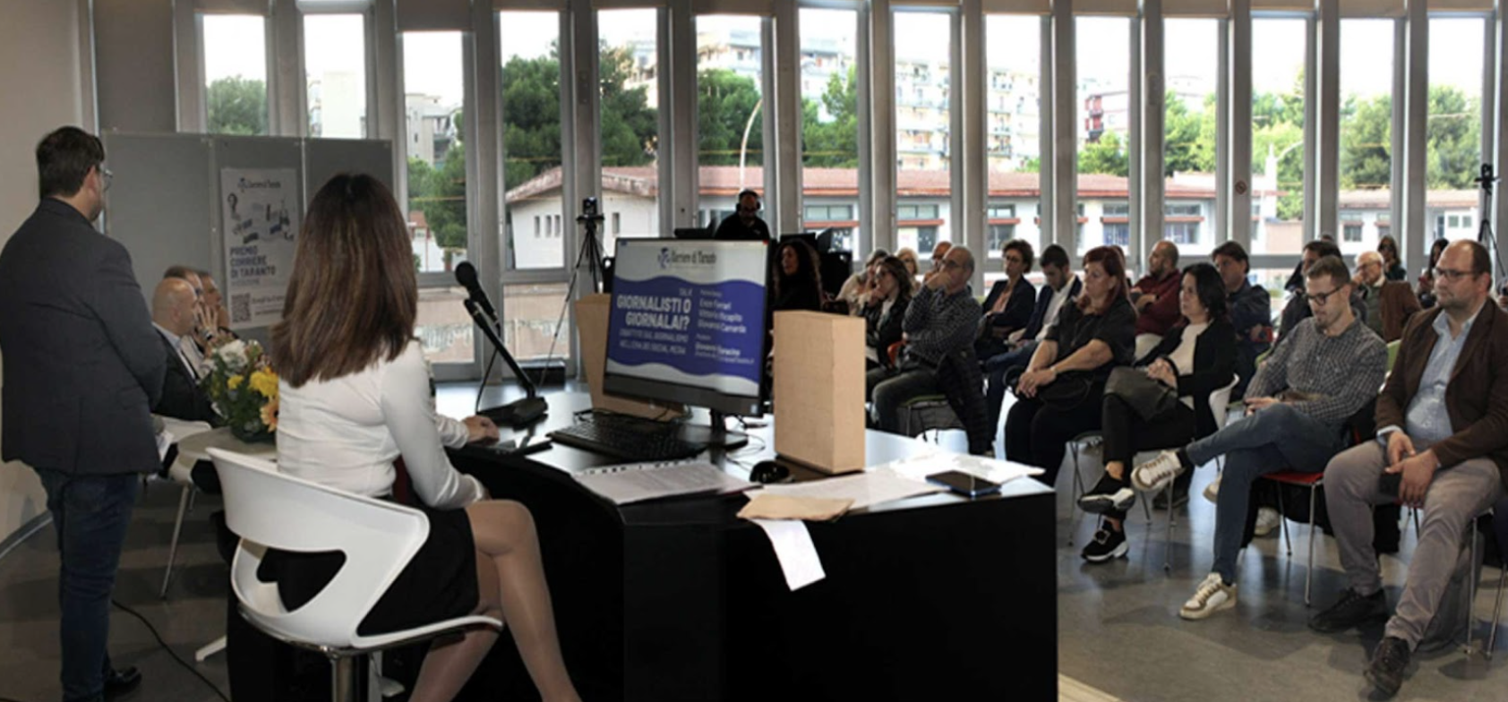 Il folto pubblico che ha affollato la Biblioteca Comunale per assistere anche quest'anno al Talk e alla premiazione, giunta alla quarta edizione